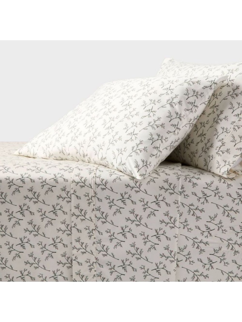 Threshold Performance Floral Vine Printed Comforter Set in Cream and Green